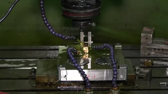 Le plastique ABS/PC/PA66/POM/TPU/PP/PVC/Pet/HDPE/as/PMMA pièces de moulage par injection coureur chaud